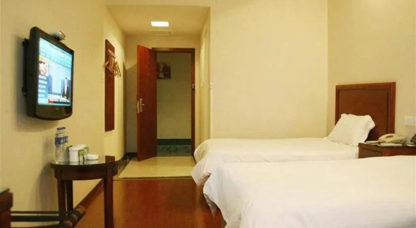 Bed in GreenTree Inn Jiangsu Suzhou Shi Road North Tongjing Road Subway Station Express Hotel