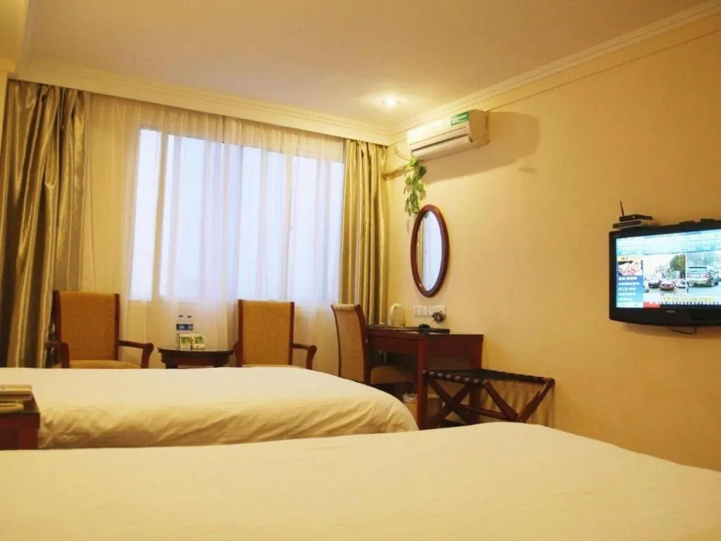Bed in GreenTree Inn Jiangsu Suzhou Shi Road North Tongjing Road Subway Station Express Hotel