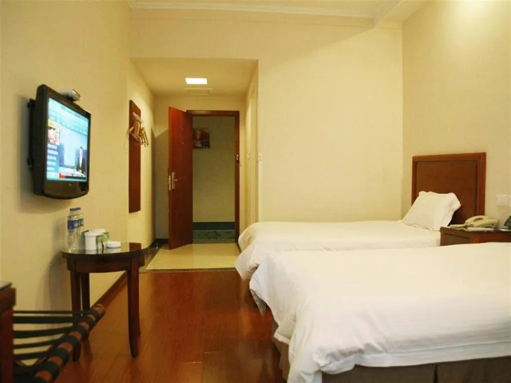 Bed in GreenTree Inn Jiangsu Suzhou Shi Road North Tongjing Road Subway Station Express Hotel