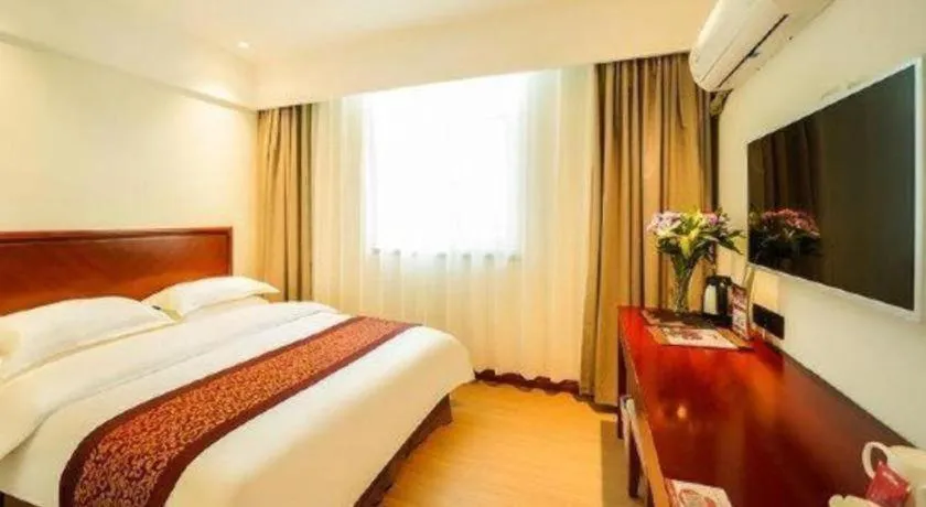 Bed in GreenTree Inn Jiangsu Suzhou Shi Road North Tongjing Road Subway Station Express Hotel