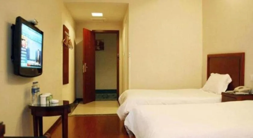 Bed in GreenTree Inn Jiangsu Suzhou Shi Road North Tongjing Road Subway Station Express Hotel