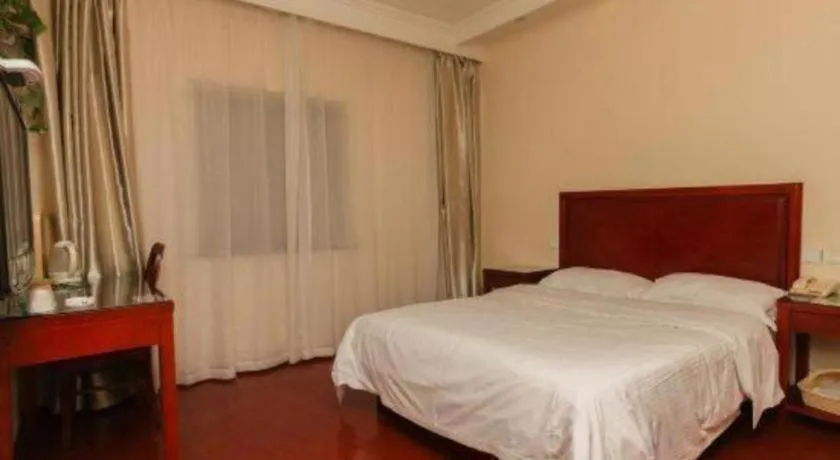 Bed in GreenTree Inn Jiangsu Suzhou Shi Road North Tongjing Road Subway Station Express Hotel