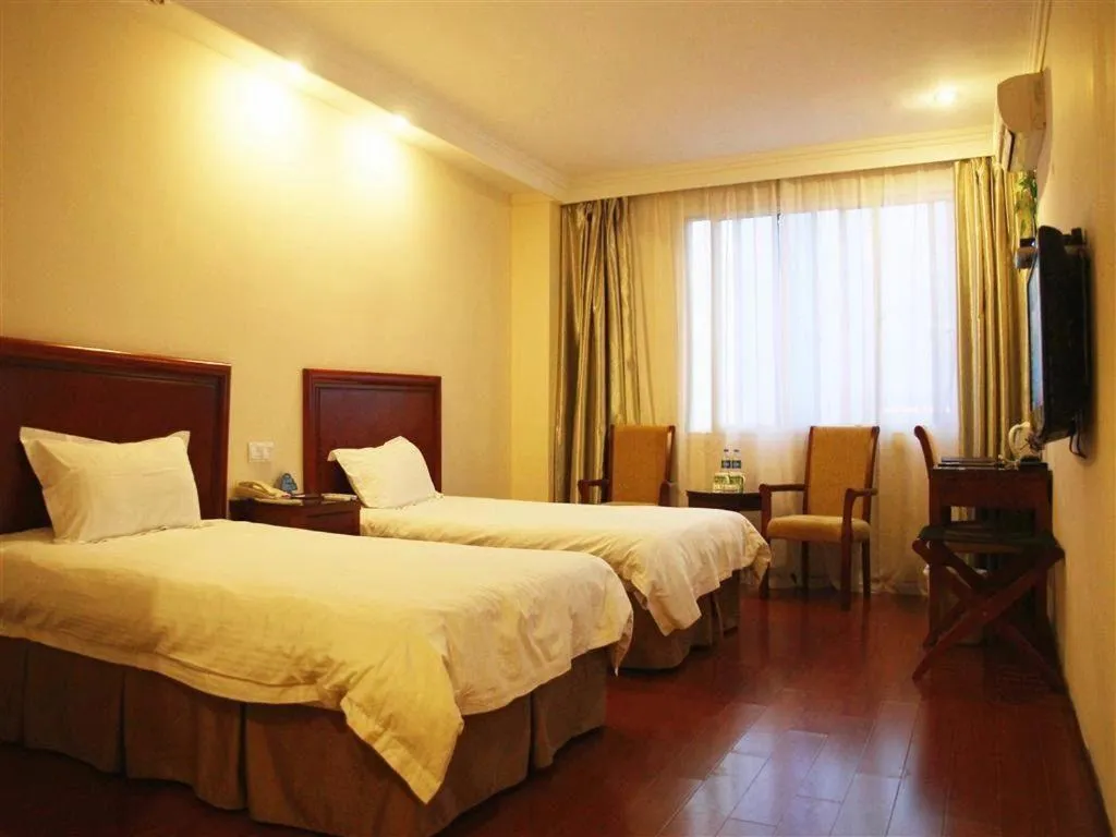 Bed in GreenTree Inn Jiangsu Suzhou Shi Road North Tongjing Road Subway Station Express Hotel