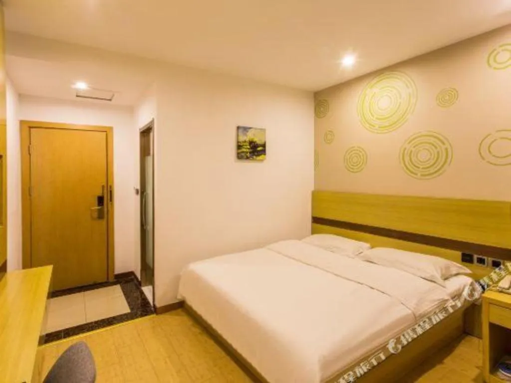 Bed in GreenTree Inn Suzhou Guanqian Street Yinguo Lane Business Hotel