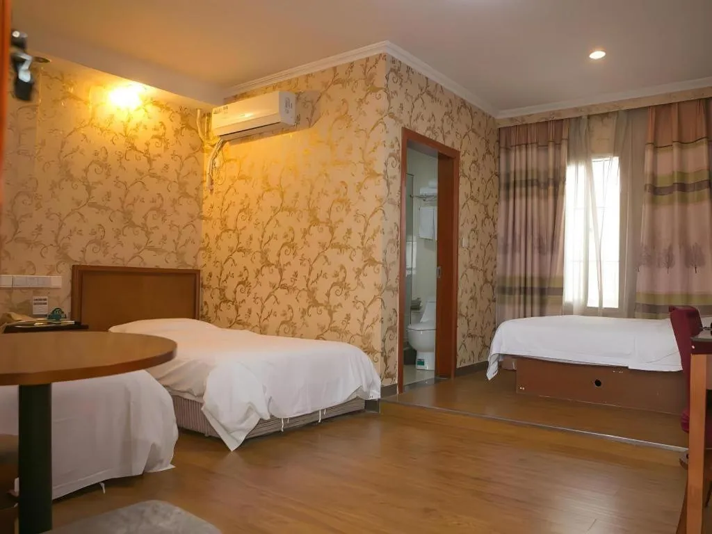 Bed in GreenTree Inn Suzhou Guanqian Street Yinguo Lane Business Hotel