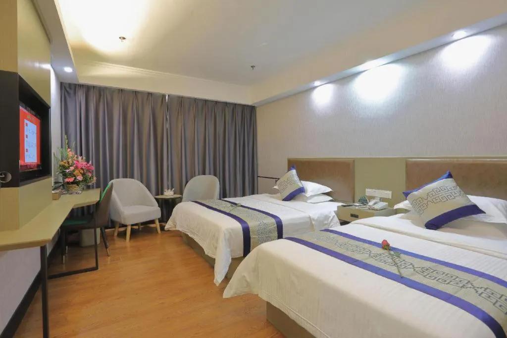 Bed in GreenTree Inn Jieyang North Linjiang Road Express Hotel