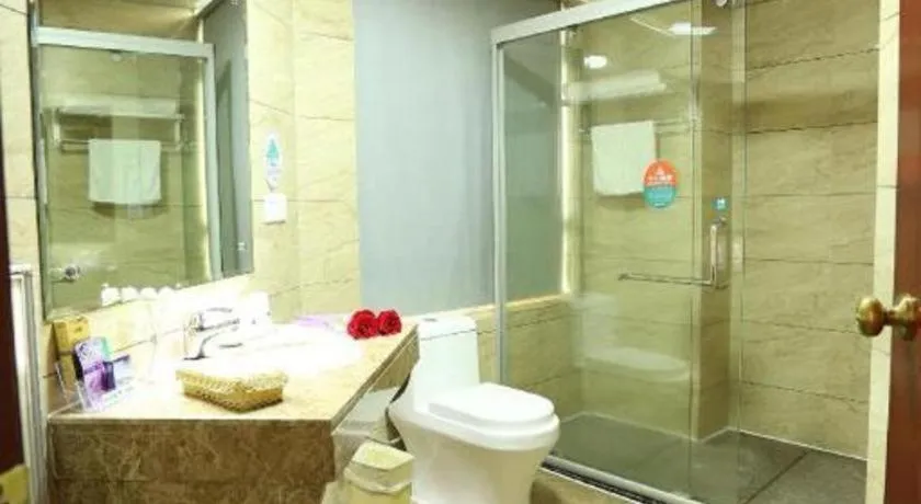 GreenTree Inn Jieyang North Linjiang Road Express Hotel