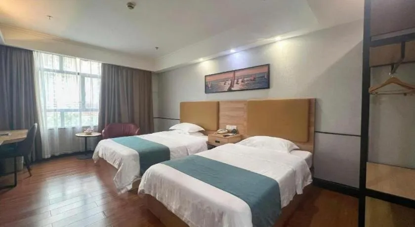 Bed in GreenTree Inn Jieyang North Linjiang Road Express Hotel