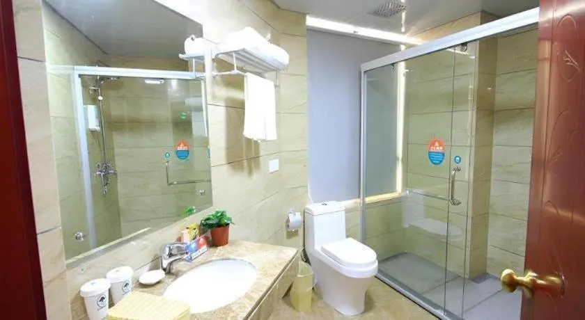 GreenTree Inn Jieyang North Linjiang Road Express Hotel