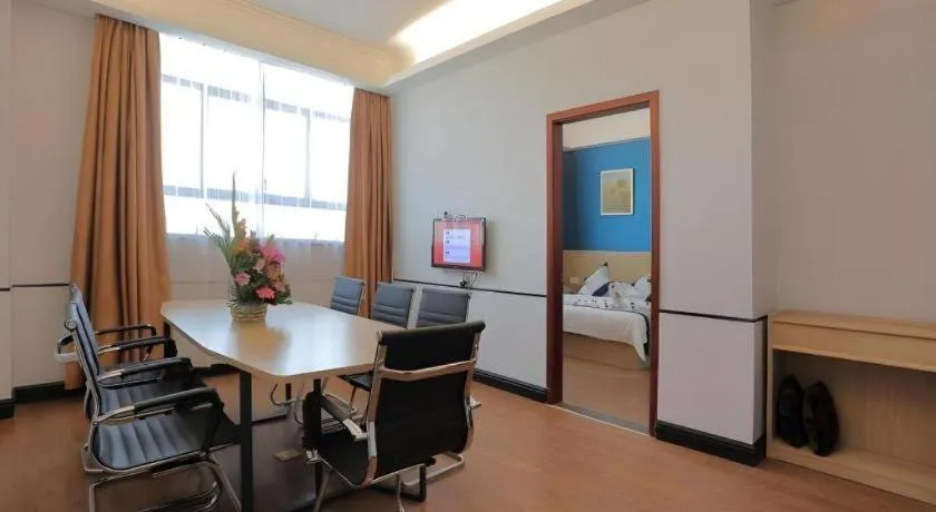 Bed in GreenTree Inn Jieyang North Linjiang Road Express Hotel