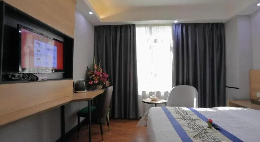 Bed in GreenTree Inn Jieyang North Linjiang Road Express Hotel