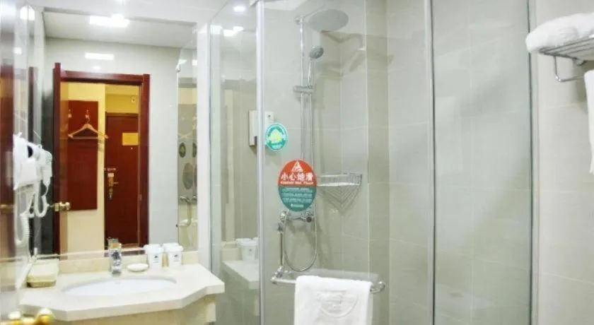 GreenTree Inn Jieyang North Linjiang Road Express Hotel