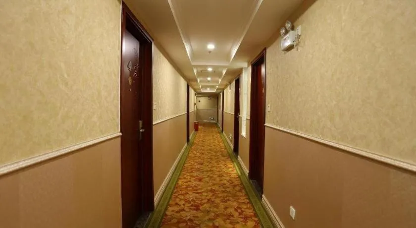 GreenTree Inn Jieyang North Linjiang Road Express Hotel