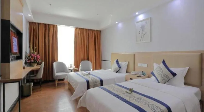 Bed in GreenTree Inn Jieyang North Linjiang Road Express Hotel