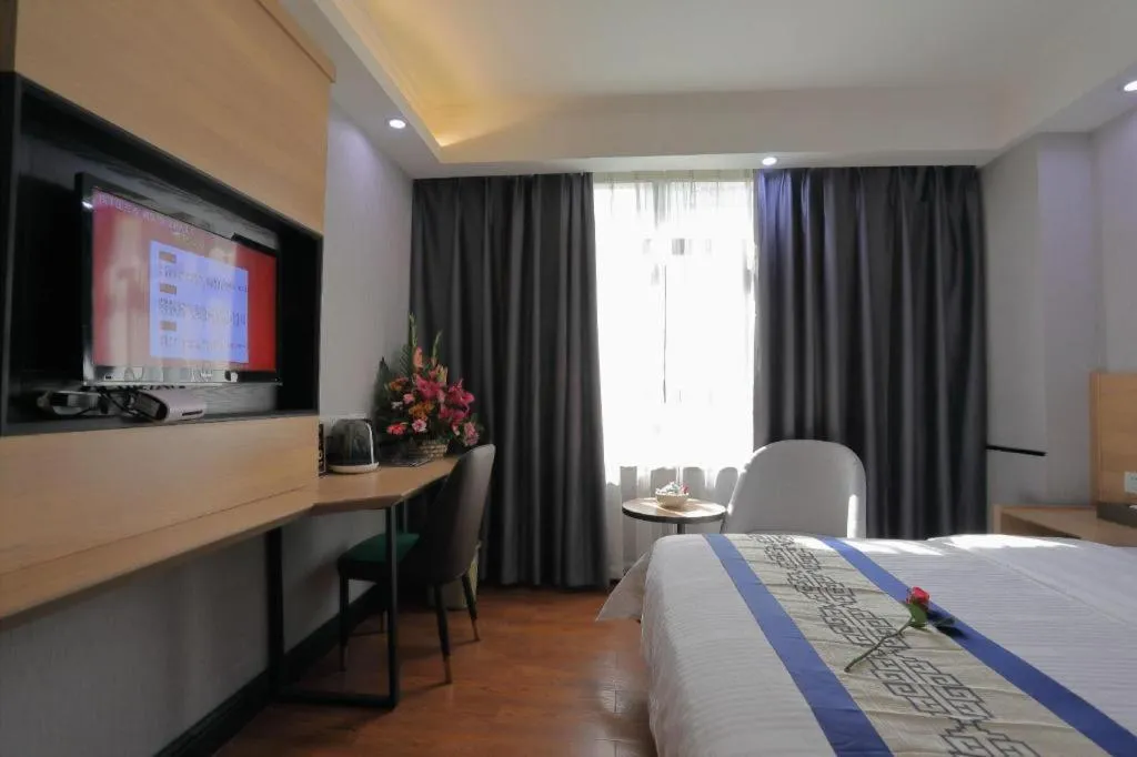 Bed in GreenTree Inn Jieyang North Linjiang Road Express Hotel