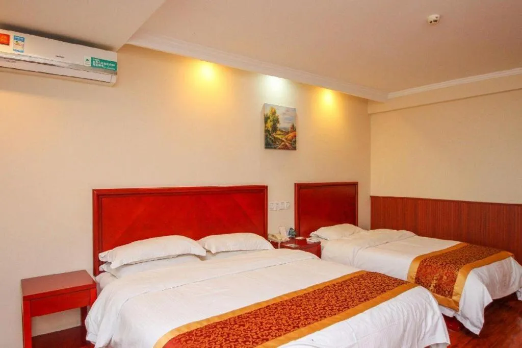 Bed in GreenTree Inn Lianyungang Guanyun Bus Station Zhenxing Garden Express Hotel