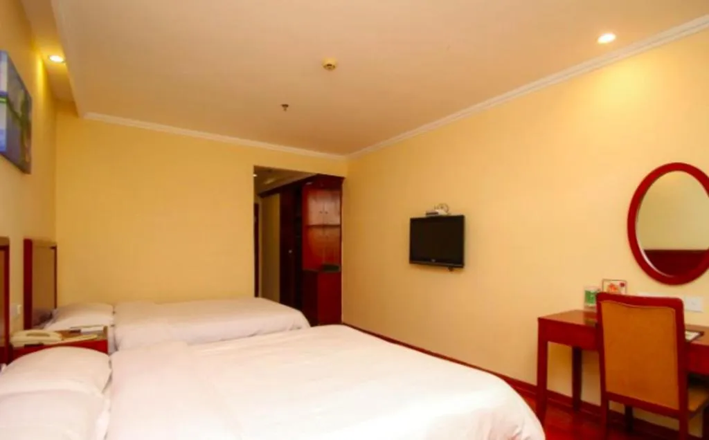Bed in GreenTree Inn Lianyungang Guanyun Bus Station Zhenxing Garden Express Hotel