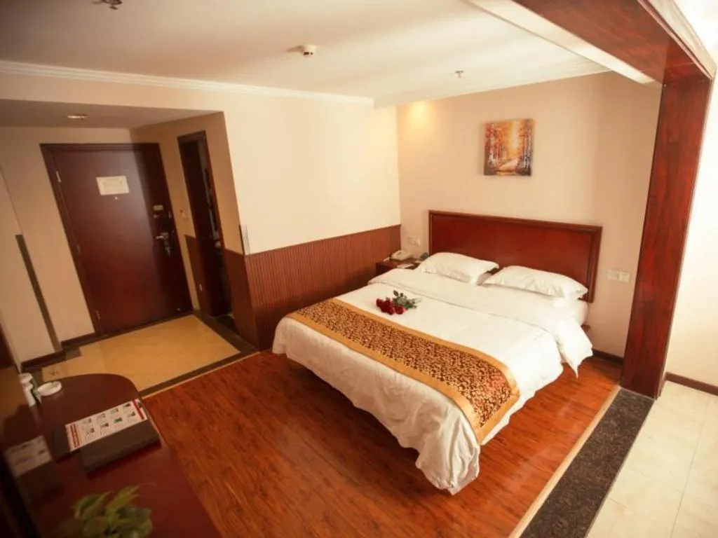 Bed in GreenTree Inn Lianyungang Guanyun Bus Station Zhenxing Garden Express Hotel