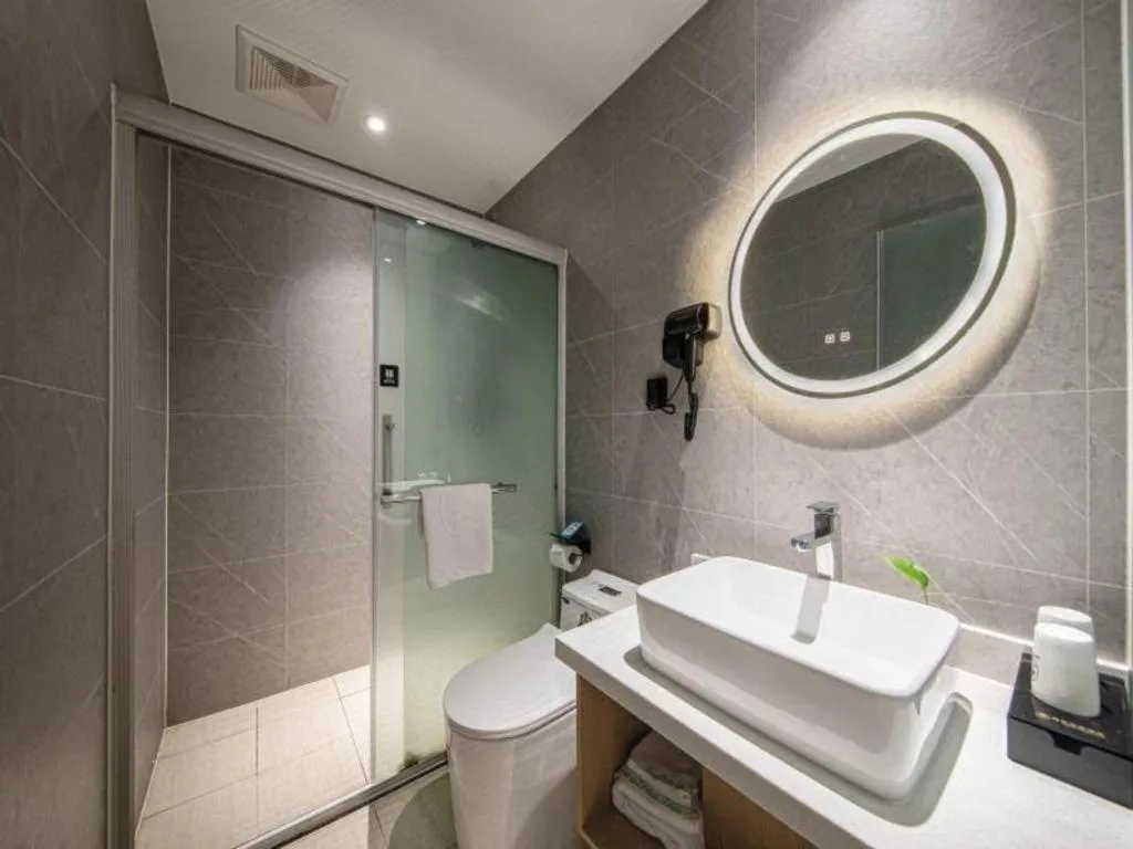 GreenTree Inn Zhejiang Ningbo Exhibition and Convention Center Bus East Station Express Hotel