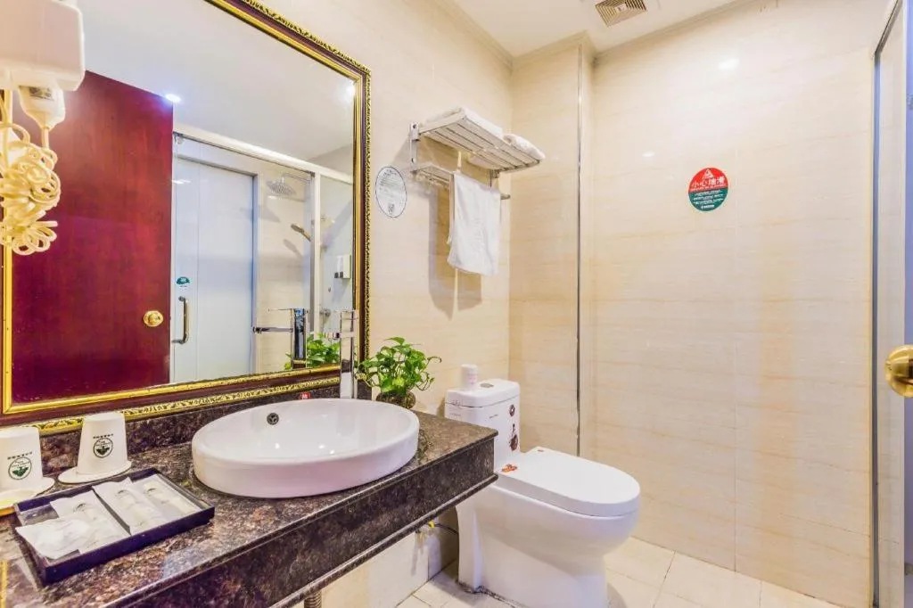 GreenTree Inn Guangzhou Baiyun International Airport Huaxi Road Express Hotel