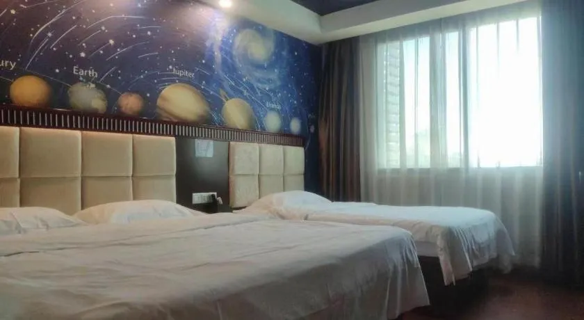 Bed in GreenTree Inn Guangzhou Baiyun International Airport Huaxi Road Express Hotel