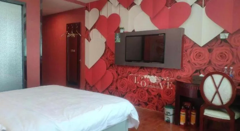 Bed in GreenTree Inn Guangzhou Baiyun International Airport Huaxi Road Express Hotel