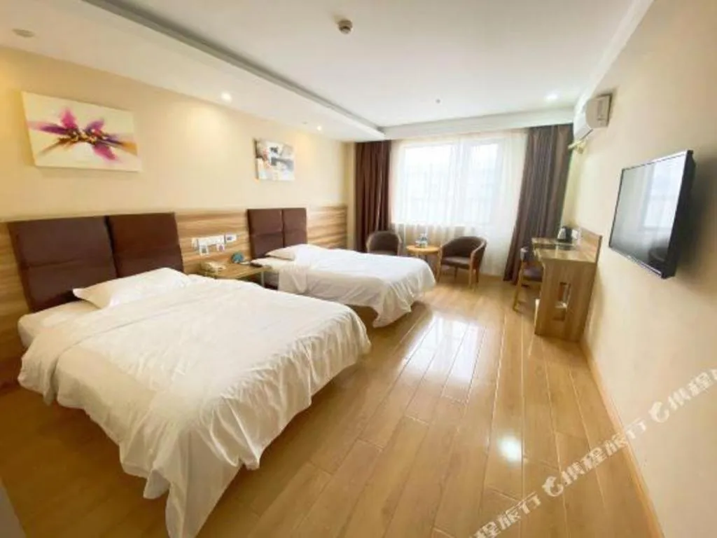 Bed in GreenTree Inn ShangHai KangQiao Industrial Zone JinXiu Road Business Hotel