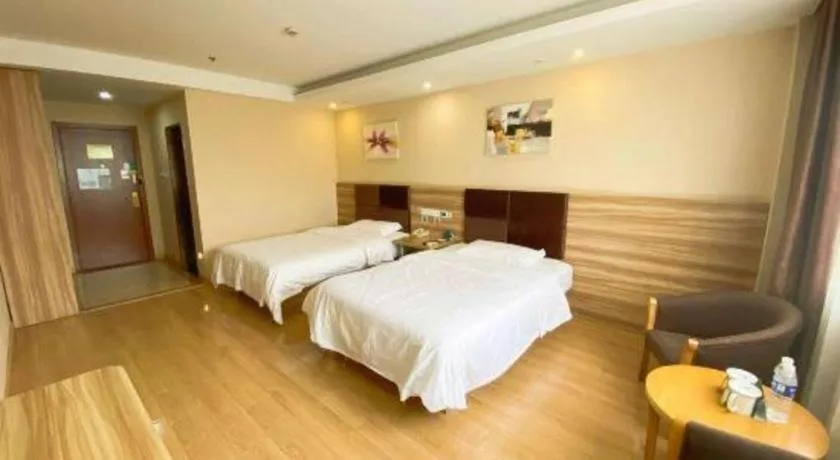 Bed in GreenTree Inn ShangHai KangQiao Industrial Zone JinXiu Road Business Hotel