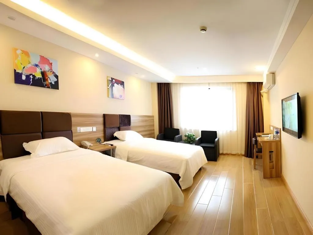 Bed in GreenTree Inn ShangHai KangQiao Industrial Zone JinXiu Road Business Hotel