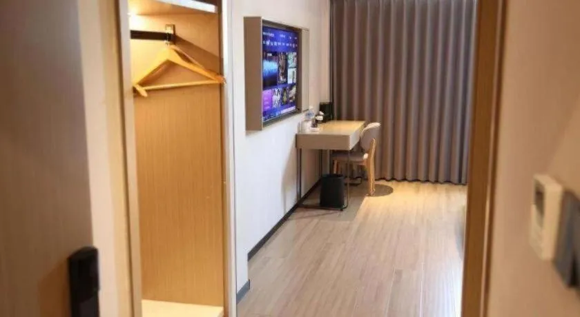 GreenTree Inn Suzhou Industrial Zone Yangcheng Lake Weiting Mong Kok Express Hotel