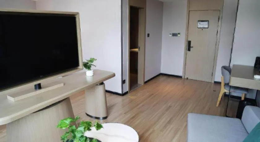 GreenTree Inn Suzhou Industrial Zone Yangcheng Lake Weiting Mong Kok Express Hotel