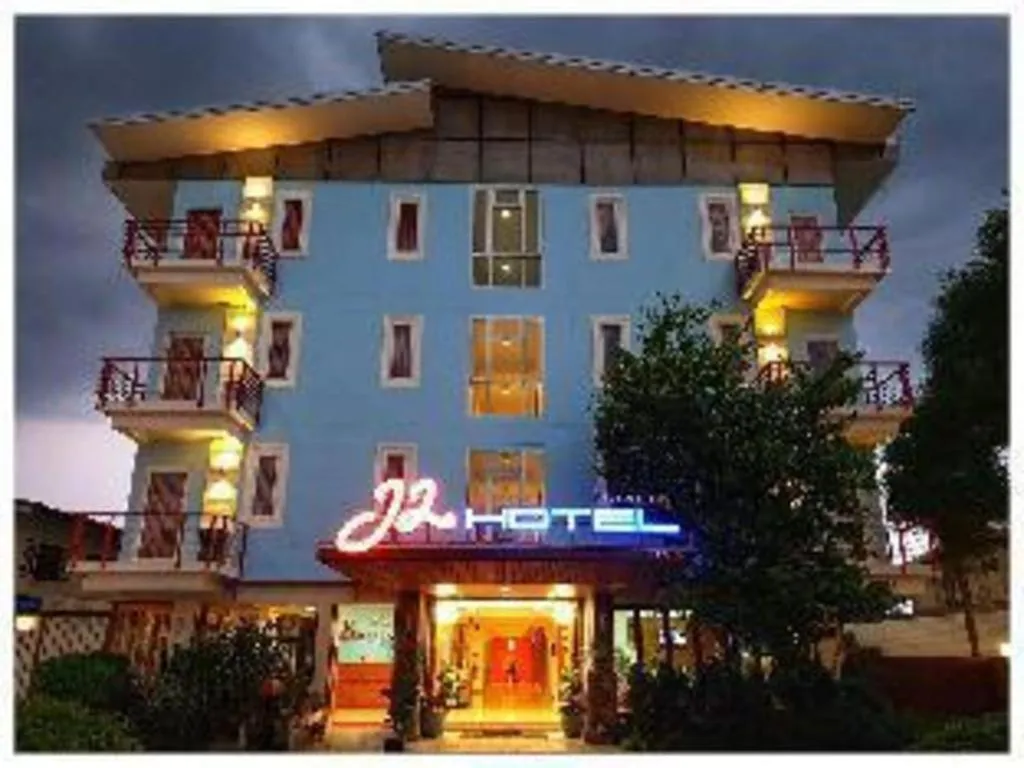 J2 Hotel