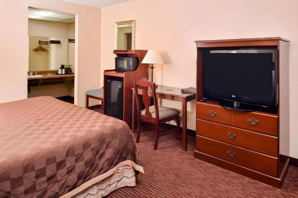 Bed in Americas Best Value Inn Alliance