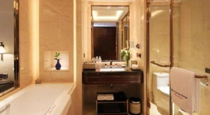 Bed in Wyndham Grand Plaza Royale Huayu Chongqing