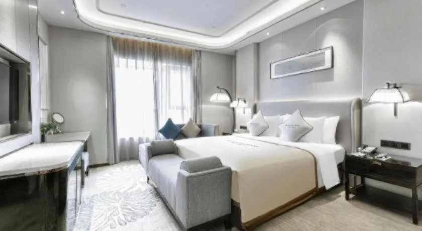 Bed in Wyndham Grand Plaza Royale Huayu Chongqing
