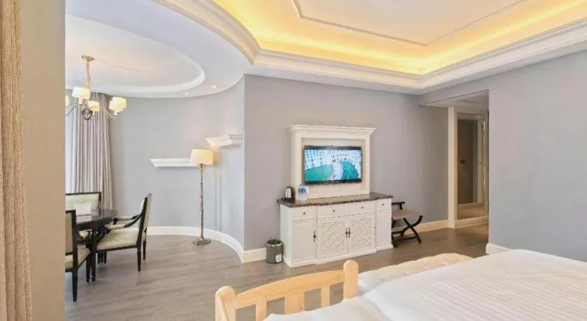 Yin Run Jin Jiang Castle Hotel