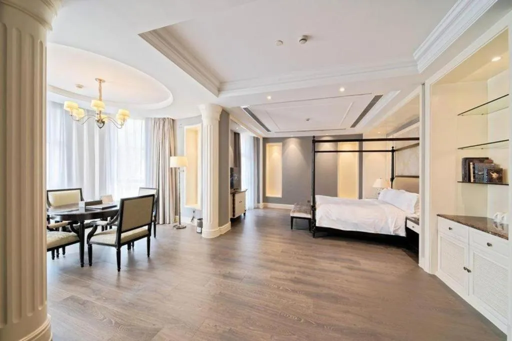 Bed in Yin Run Jin Jiang Castle Hotel