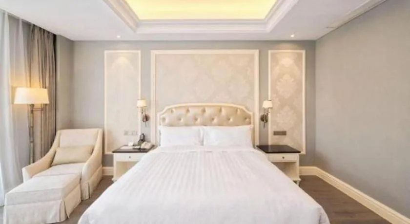 Yin Run Jin Jiang Castle Hotel