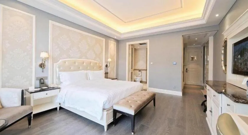 Yin Run Jin Jiang Castle Hotel