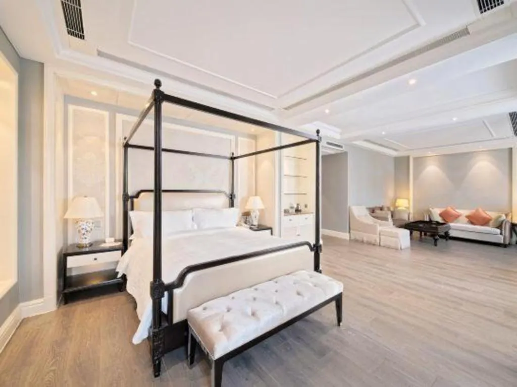 Bed in Yin Run Jin Jiang Castle Hotel