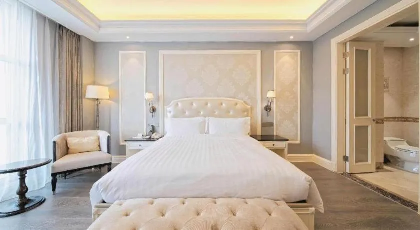 Bed in Yin Run Jin Jiang Castle Hotel