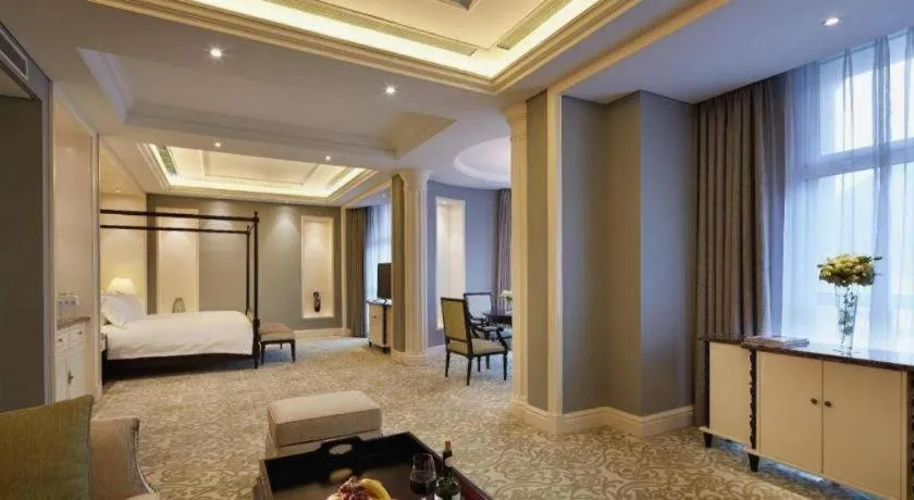 Bed in Yin Run Jin Jiang Castle Hotel