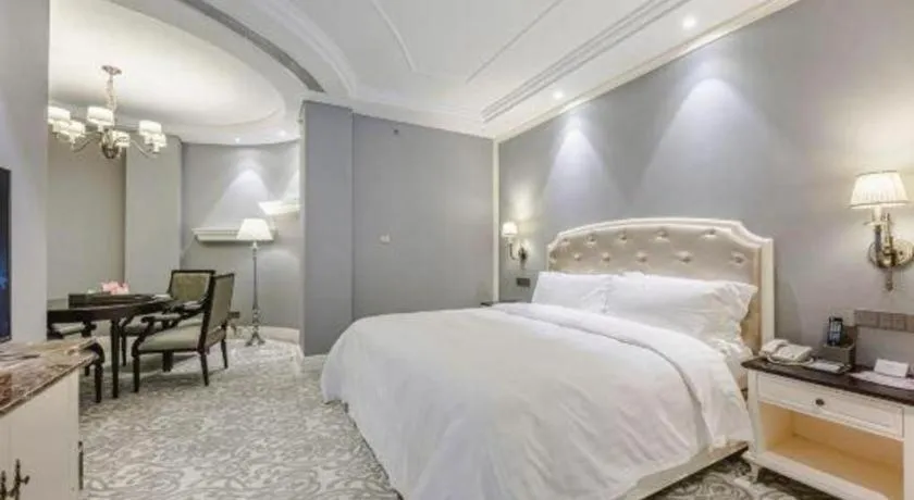 Yin Run Jin Jiang Castle Hotel