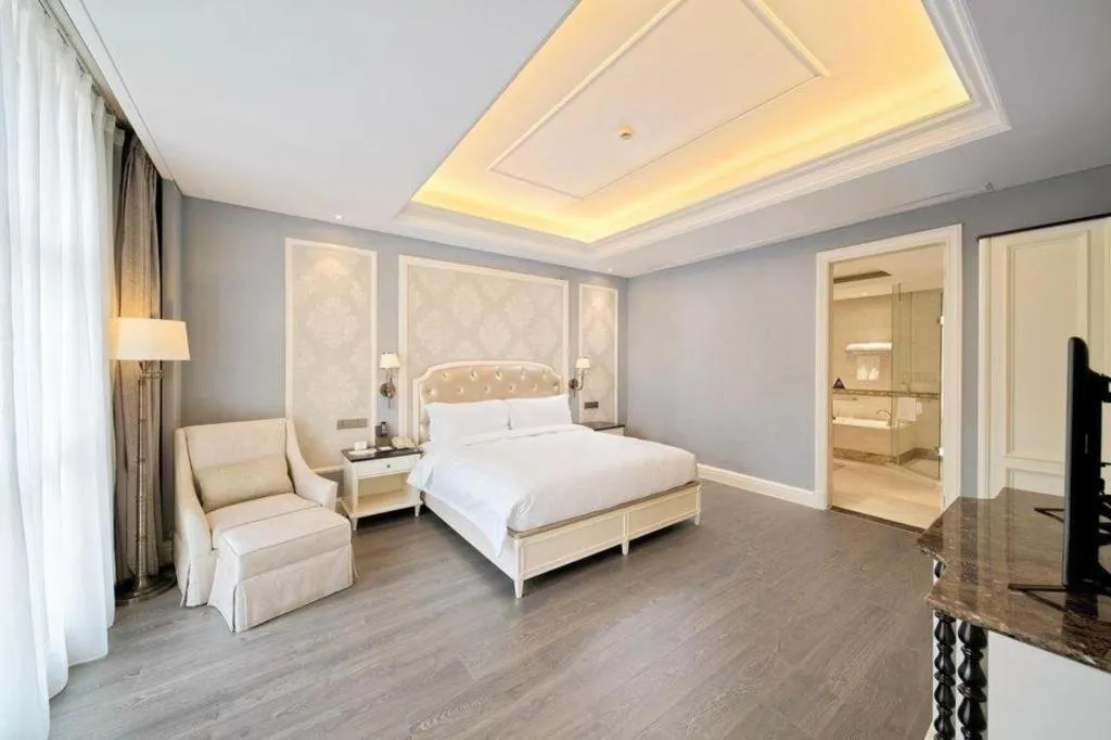 Bed in Yin Run Jin Jiang Castle Hotel