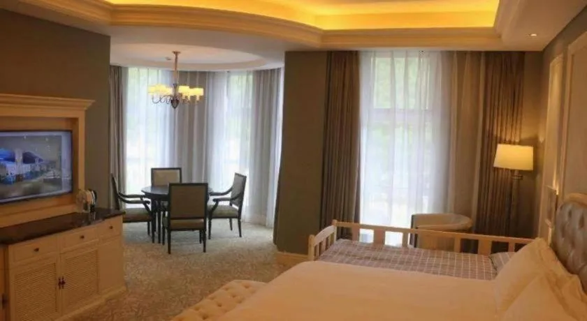 Bed in Yin Run Jin Jiang Castle Hotel