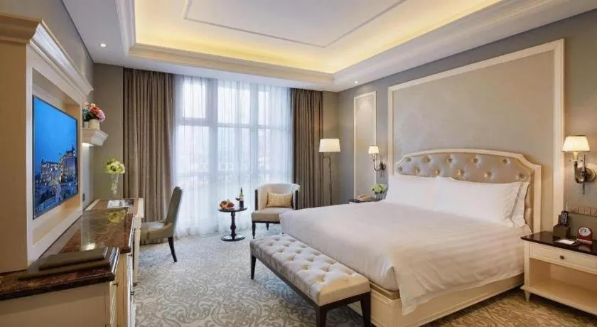 Bed in Yin Run Jin Jiang Castle Hotel