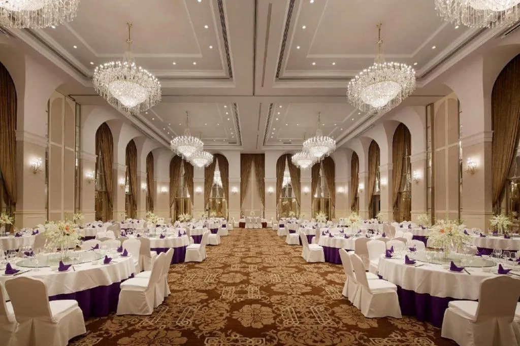 Yin Run Jin Jiang Castle Hotel