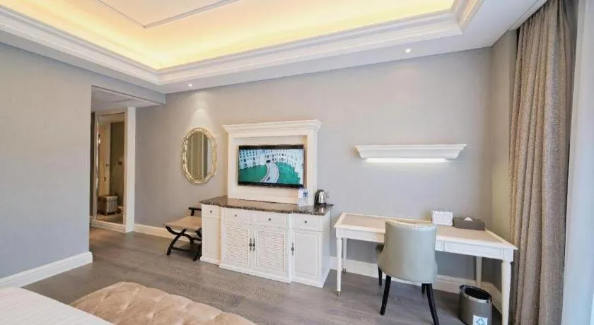 Yin Run Jin Jiang Castle Hotel