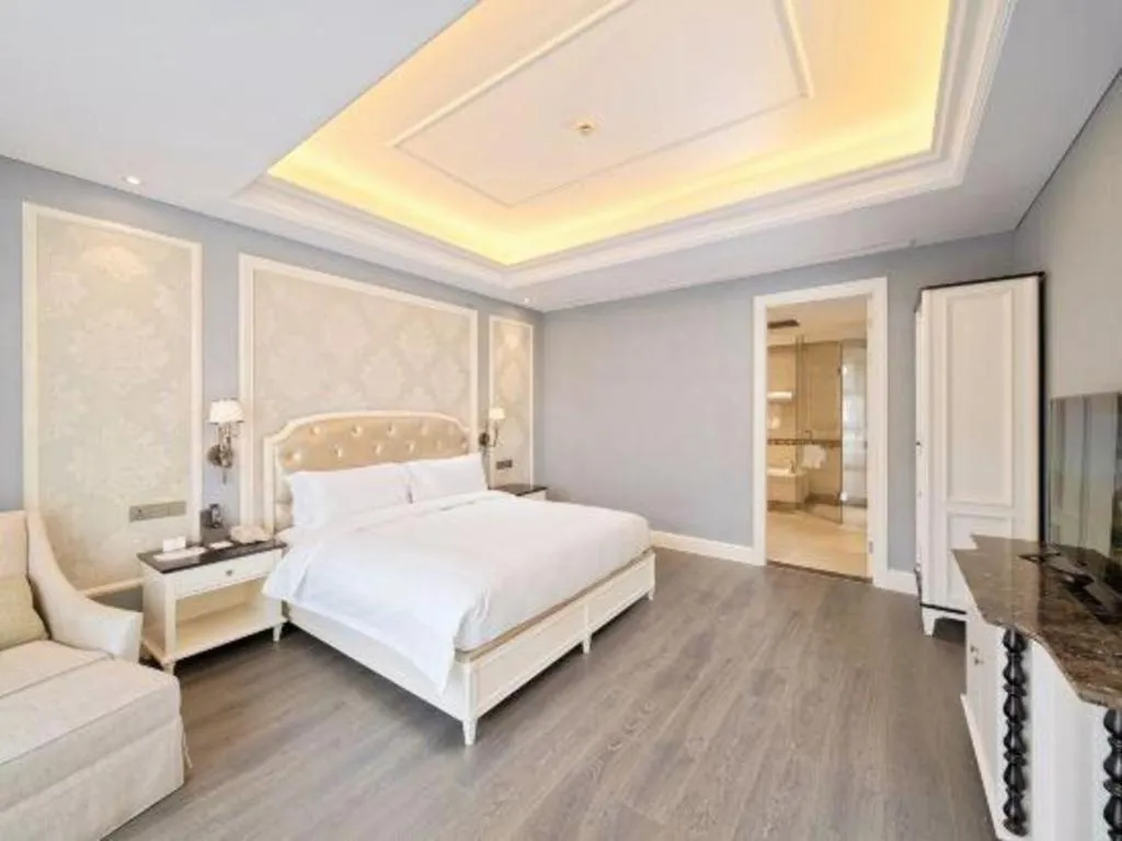 Bed in Yin Run Jin Jiang Castle Hotel