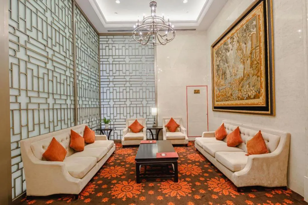 Yin Run Jin Jiang Castle Hotel